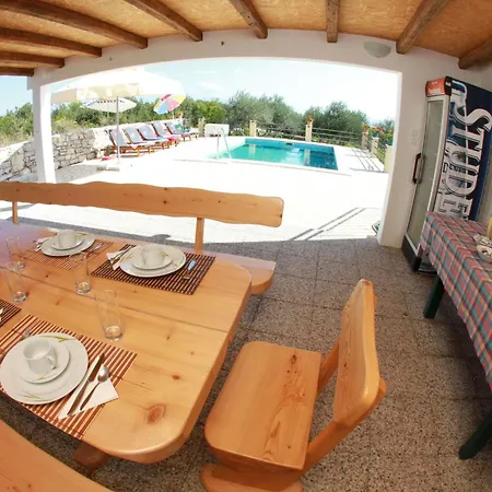 Geraeumige Ferienvilla Mit Pool Und Meerblick By Interhome Grohote